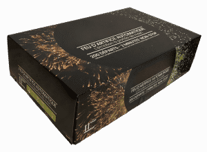 Ceci est l'image d'un feu d'artifice automatique Pyrobox 200 - produit phare de la gamme Pyrobox Artifices, LE spécialiste de l'artifice de divertissement dans tout le Massif central - www.pyrobox-artifices.com